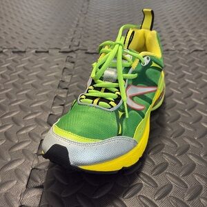 Newton Men’s Green and Yellow Performance Sneakers size 8.5